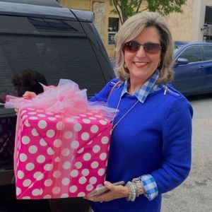 Meet your Posher, Connie